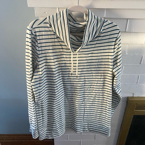 NWT Sz XL L.L. Bean Top - Picture 1 of 7